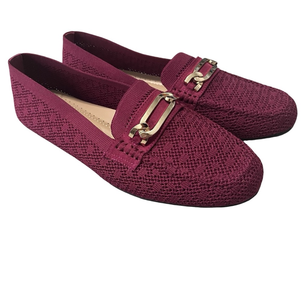 C Comfort size 9 raspberry loafers with gold accents